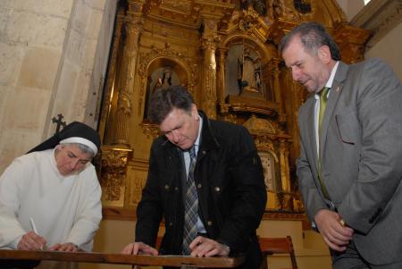 Imagen La Diputación cede dos tallas para su exposición y culto en el convento de las MM. Dominicas