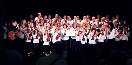 Imagen El recital de Cantalejo clausuró el curso de las VI Aulas para Convivir Cantando